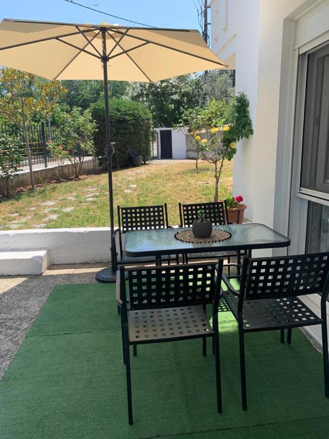 White Paradise Apartment Palaiontsiflikion