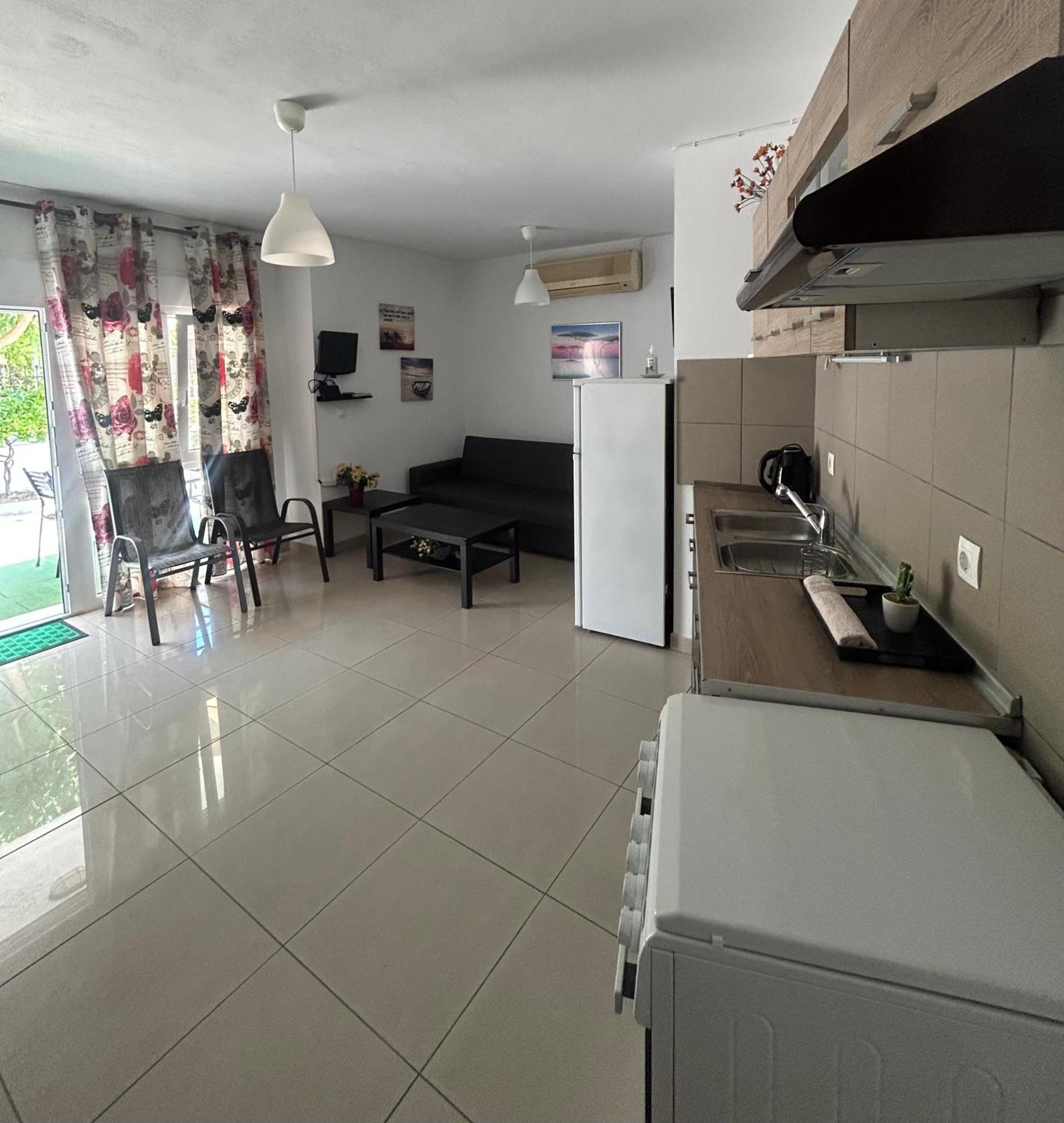 Apartment White Paradise *